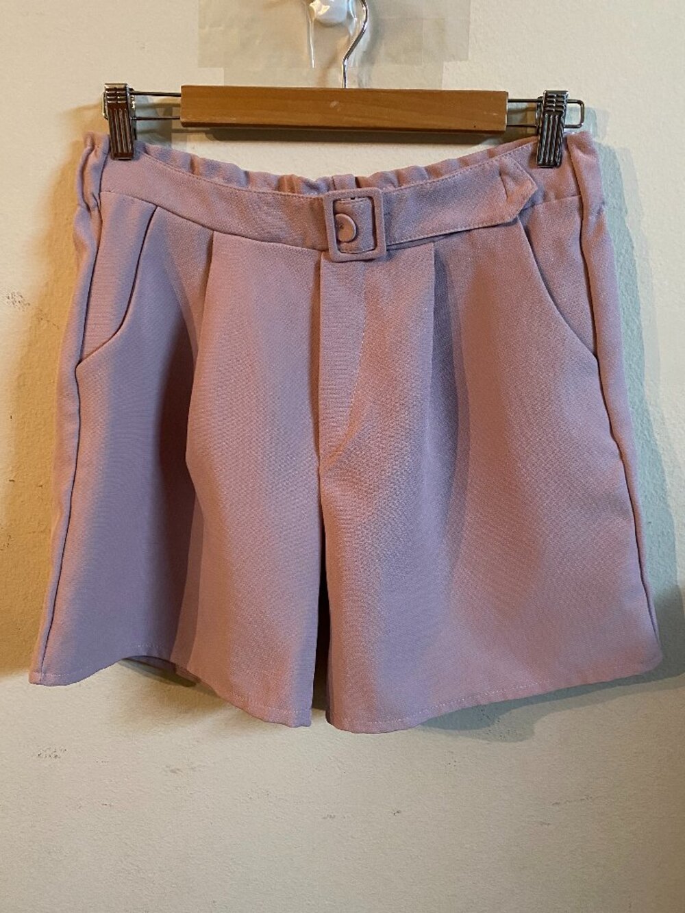 NO BRAND LIGHT PINK SIZE 29" ELASTIC-WAIST PULL-ON TAILORED BELTED SHORTS